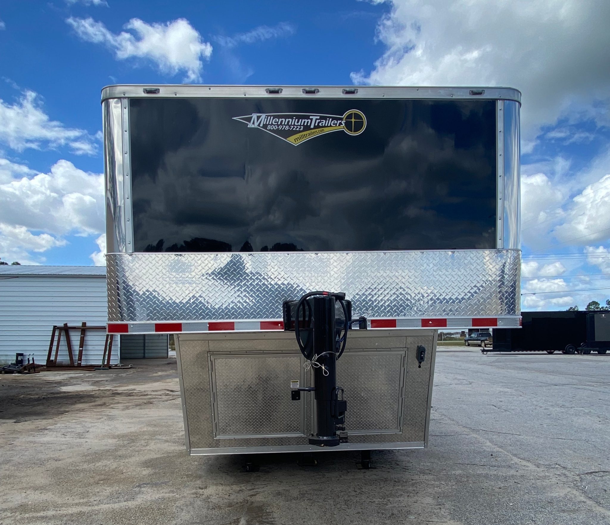 Enclosed Gooseneck Trailer 2026 44ft. New Econo-Max Car Hauler w/Super Duty Ramp & 8ft. Interior Height 3353 - Image 6