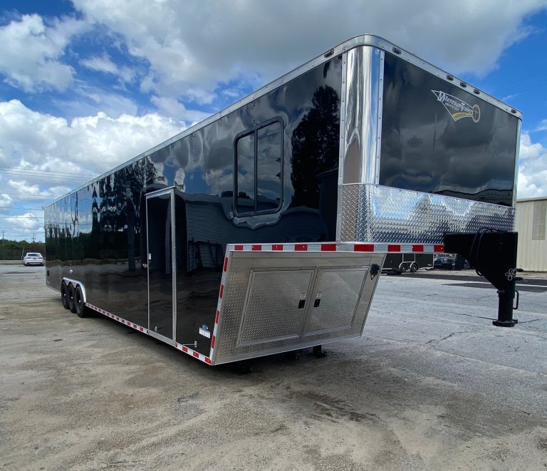 gooseneck trailer