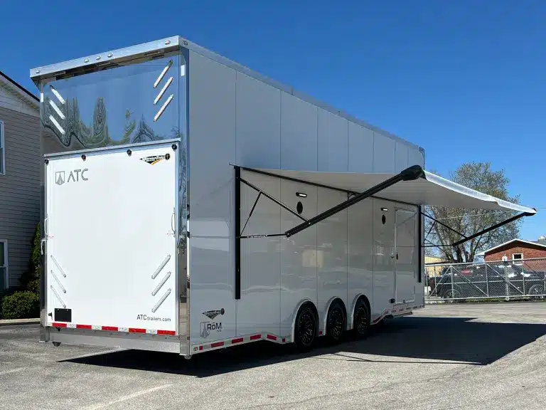 stacker trailer with living quarts