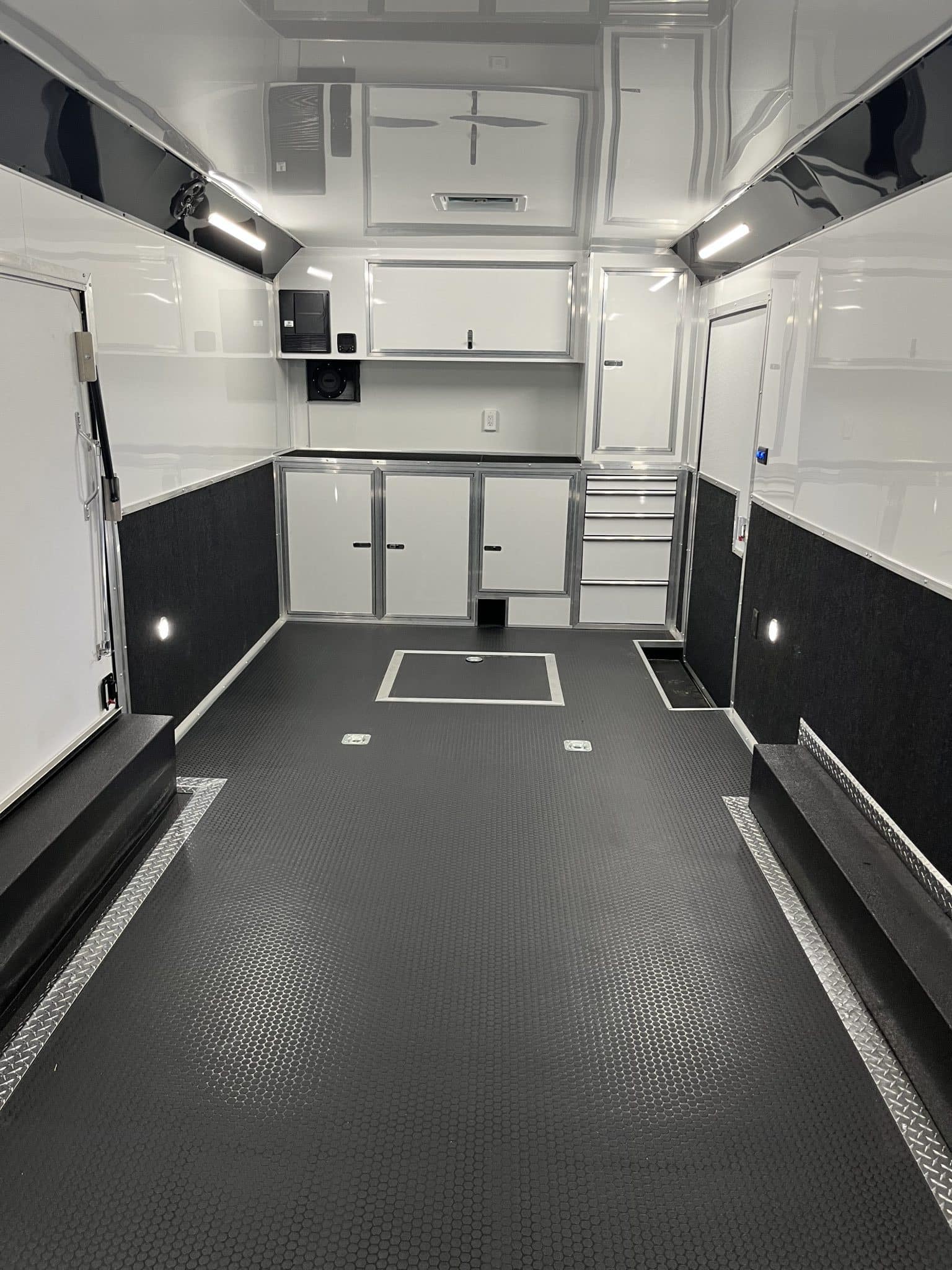 Enclosed Car Trailer 2026 24ft. Haulmark Edge w/Premium Escape Door & Wide Ramp Opening 2488 - Image 3