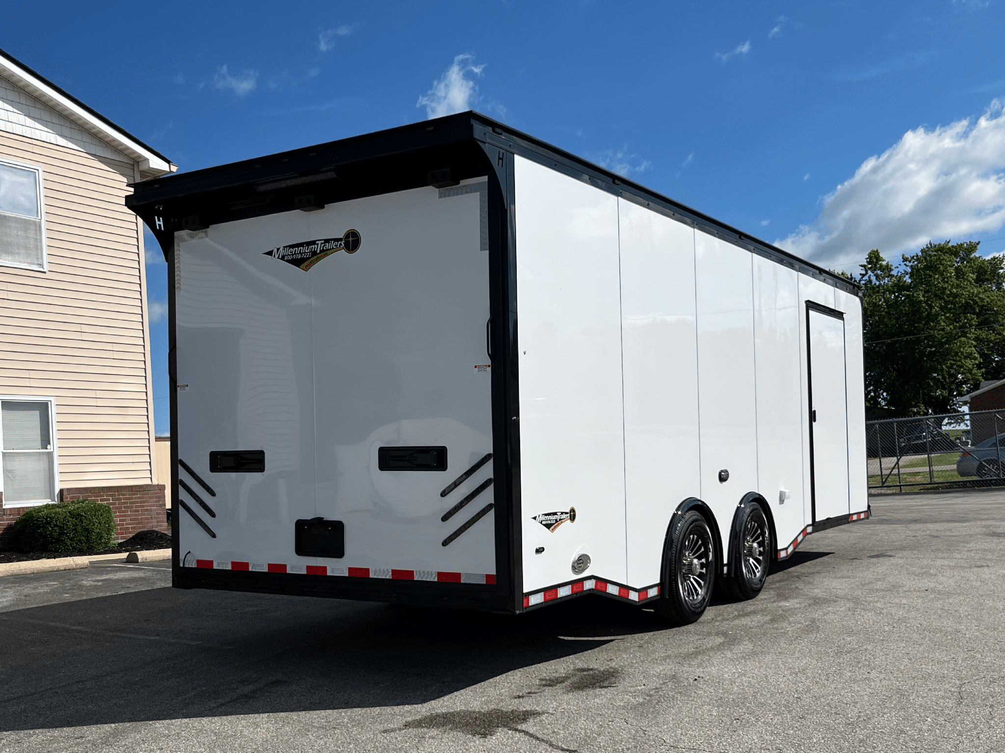 Enclosed Car Trailer 2026 24ft. Haulmark Edge w/Black-Out Package & Wide Ramp Opening 2487 - Image 8