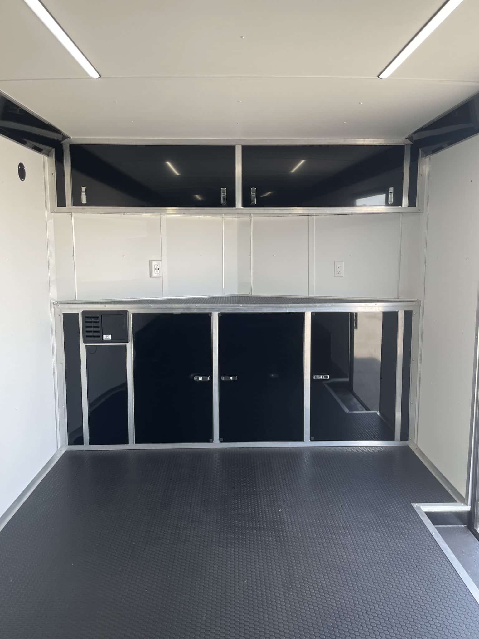 Enclosed Car Trailer 2026 24ft. Haulmark Heat Pro w/Loaded Interior & Wide Ramp Door Opening 4622 - Image 4