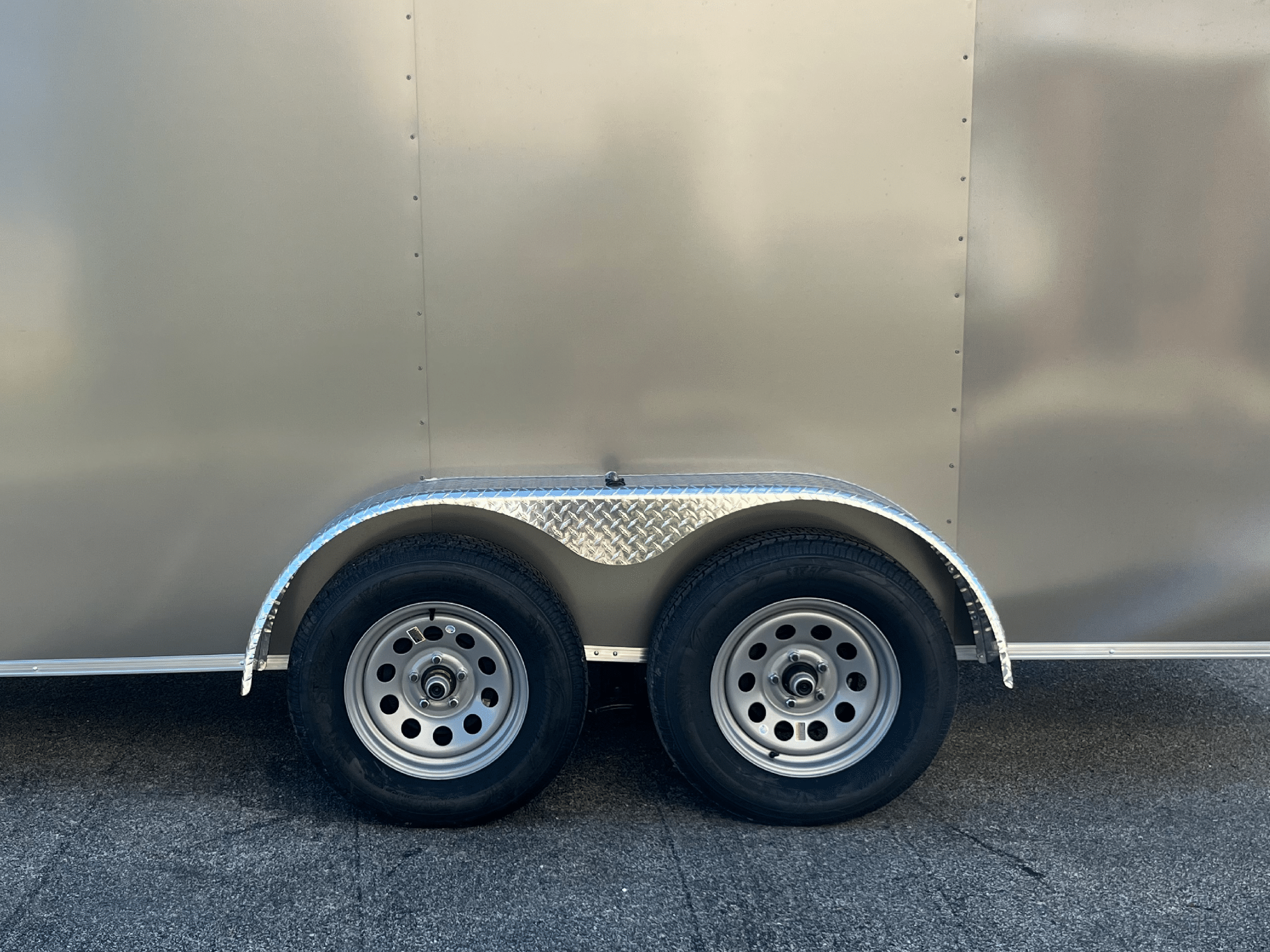 Enclosed Cargo Trailer 2026 7ft. X 16ft. w/.080 Poly-Core Exterior & V-Nose Front 1076 - Image 9